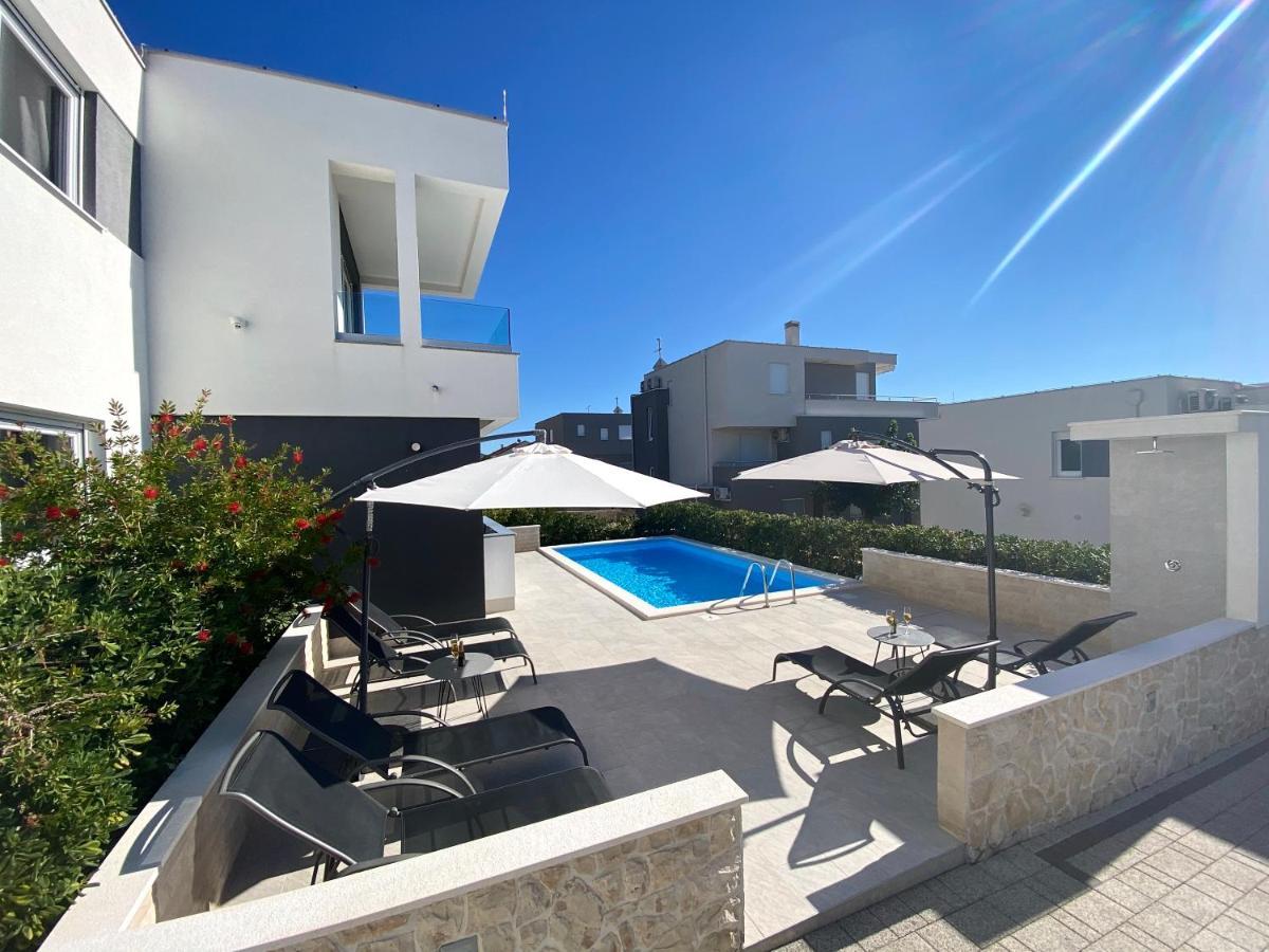 Fantasy Pool Villa Novalja Eksteriør billede